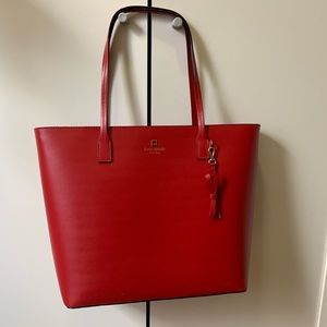 Kate Spade Tote— Never used, like brand new!